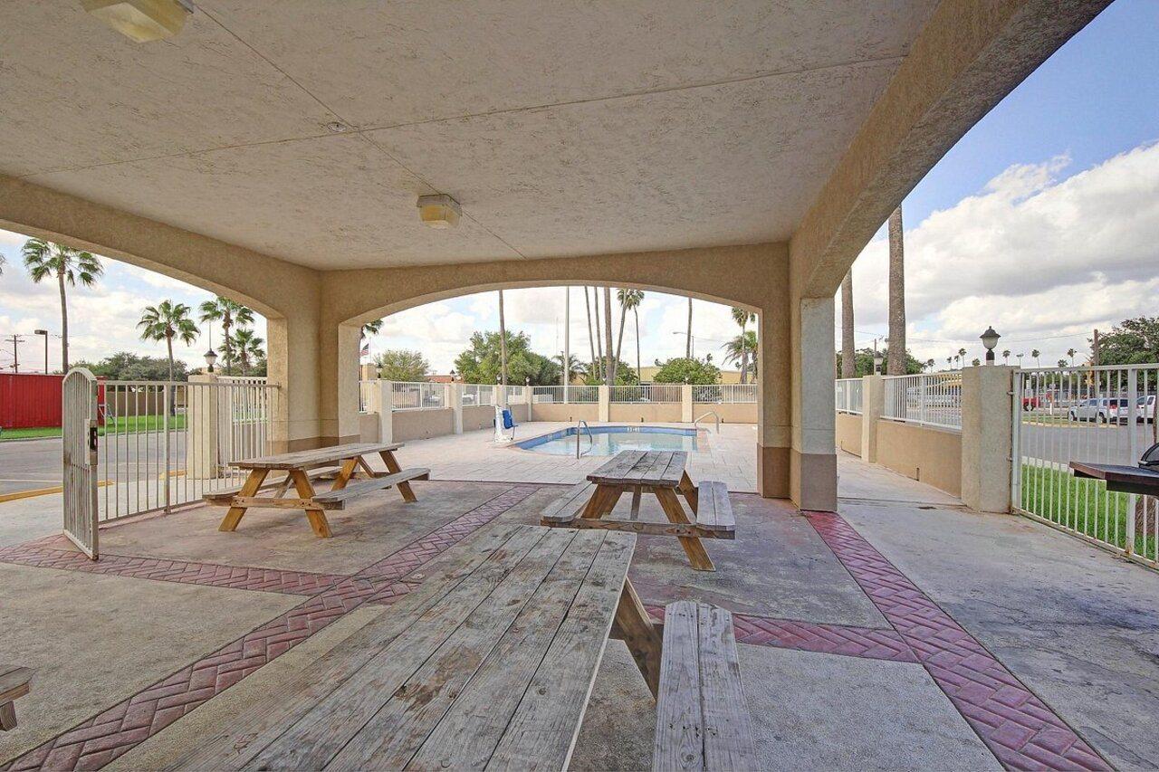 Motel 6-Edinburg, Tx ภายนอก รูปภาพ