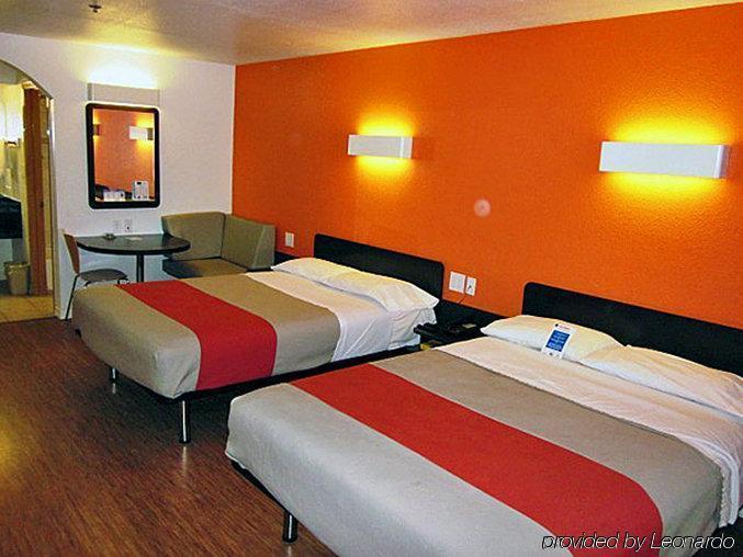 Motel 6-Edinburg, Tx ภายนอก รูปภาพ
