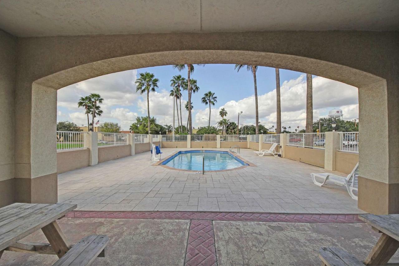 Motel 6-Edinburg, Tx ภายนอก รูปภาพ