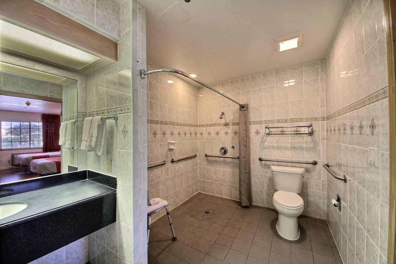 Motel 6-Edinburg, Tx ภายนอก รูปภาพ