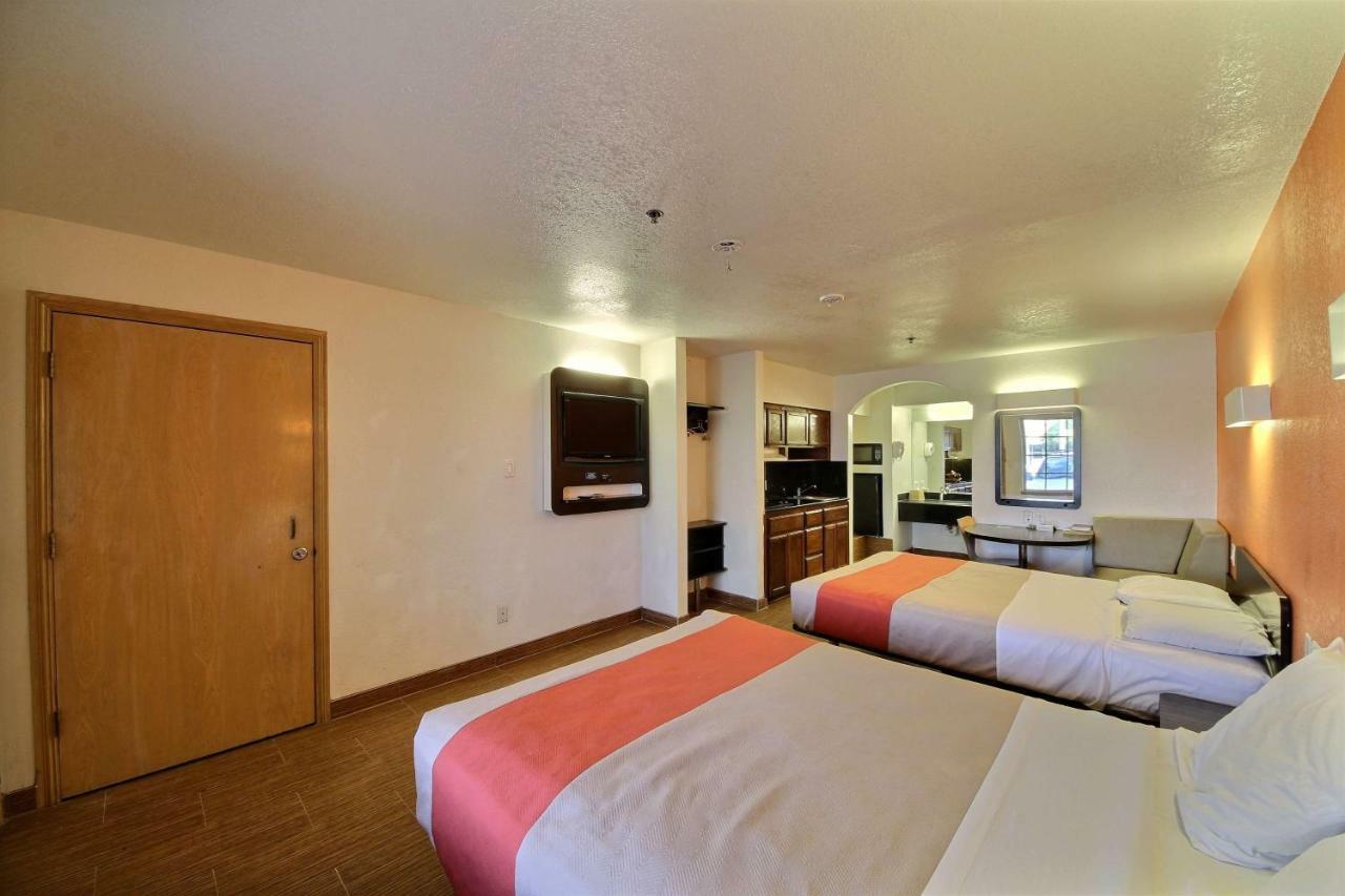 Motel 6-Edinburg, Tx ภายนอก รูปภาพ